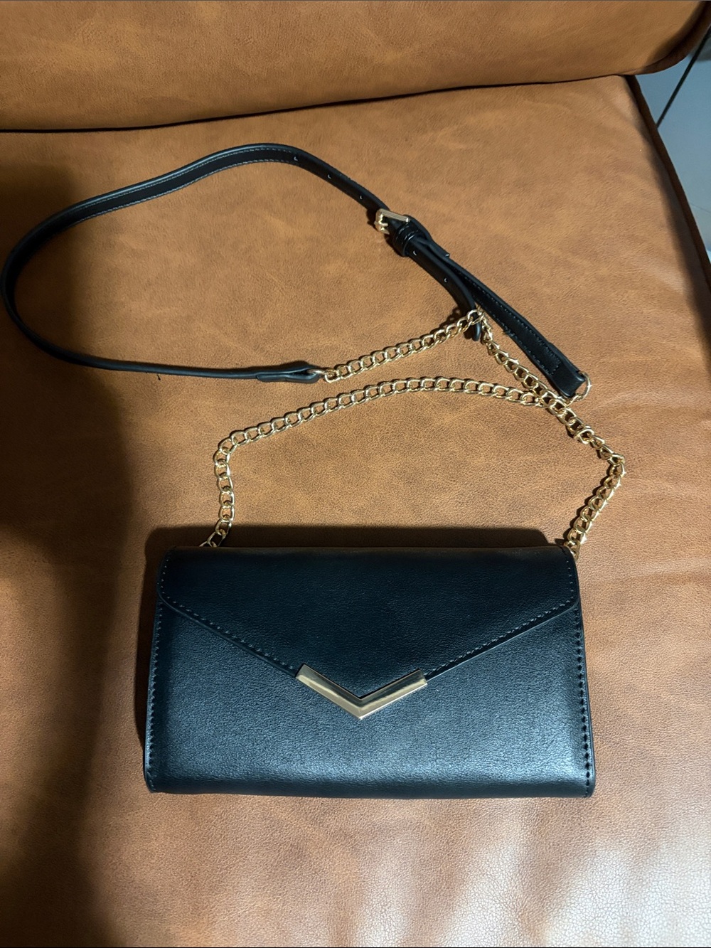 Black Chain Strap Crossbody Bag with Gold Accent